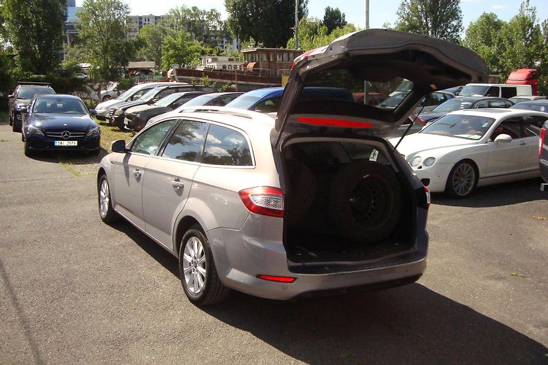 Ford Mondeo (2011) 2.0TDCi,AUT, Najeto 93Tis.km ! - fotka 15 z 75