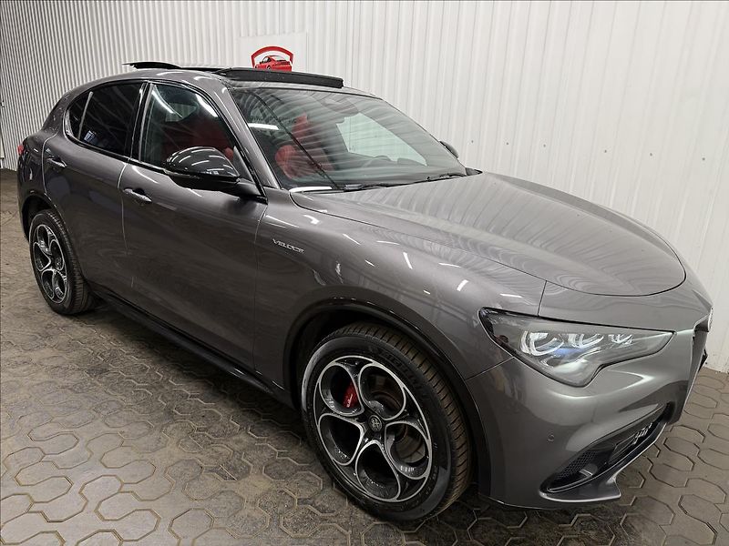 Alfa Romeo Stelvio VELOCE 206kW Q4 H&K PANORAMA - fotka 12 z 42