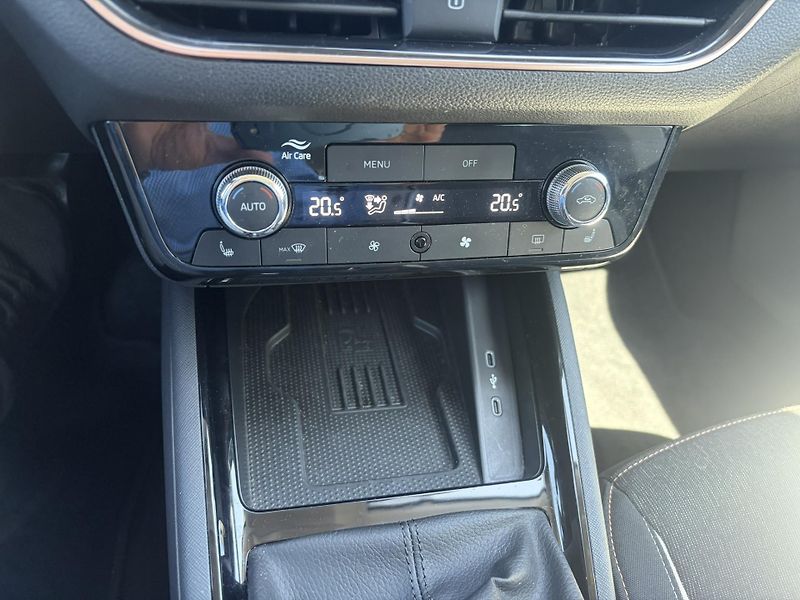 Škoda Kamiq 1.0TSi DSG Top Selection 85kW - fotka 17 z 20