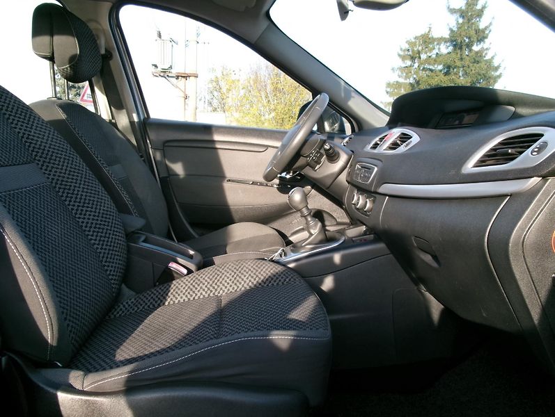Renault Scénic (2011) 1,5dCi KLIMA ALU TEMP - fotka 29 z 30