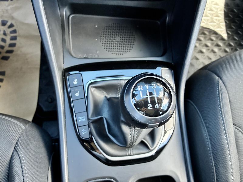 Hyundai Tucson 1,6T-GDi 110kW SMART  - fotka 24 z 27