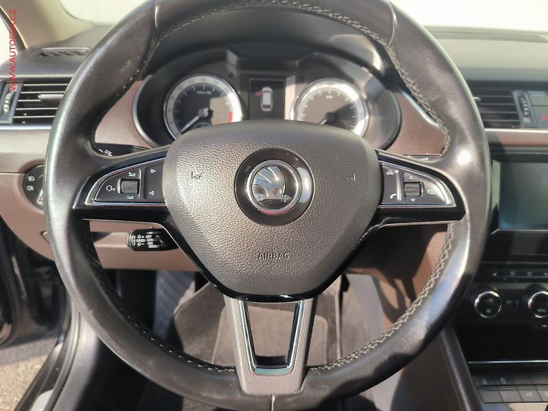 Škoda Octavia (2017) 2.0TDi 4x4, ČR, L&K, DSG - fotka 17 z 23