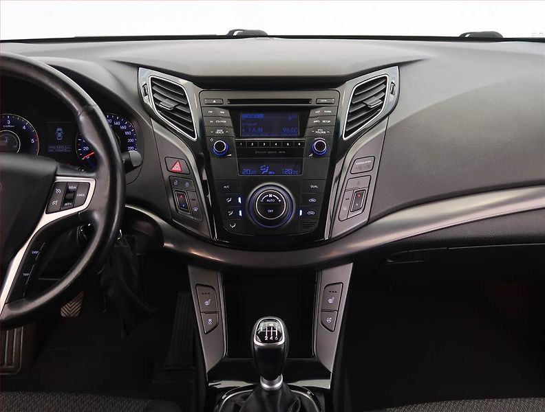 Hyundai i40 (2014) 1.7 CRDi, Serv.kniha, Tempomat - fotka 12 z 19