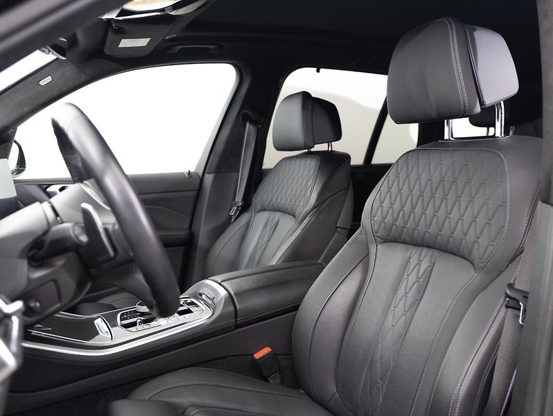 BMW X5 xDrive30d - fotka 18 z 22