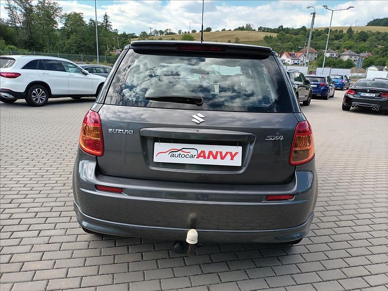 Suzuki SX4 1,6 REZERVACE - fotka 10 z 47