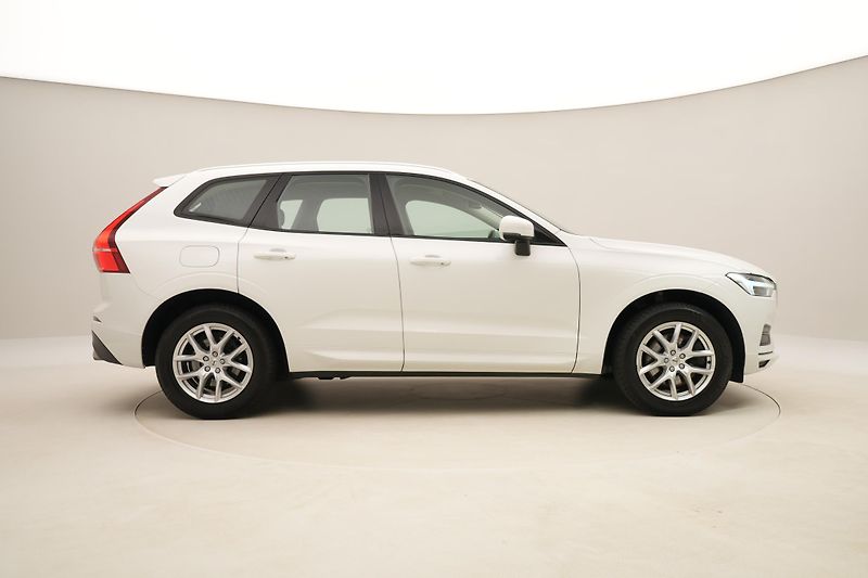 Volvo XC60 T5 MOMENTUM AUT CZ - fotka 13 z 43
