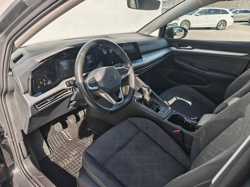 Volkswagen Golf Life 6G 1,5TSi - fotka 5 z 21