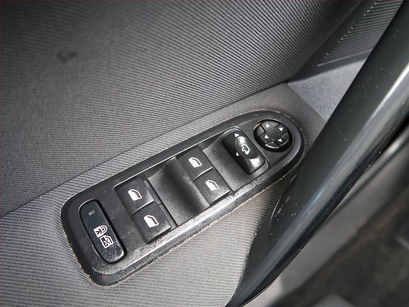 Peugeot 508 (2016) 2.0 BlueHDi, Navi, Tempomat - fotka 16 z 17