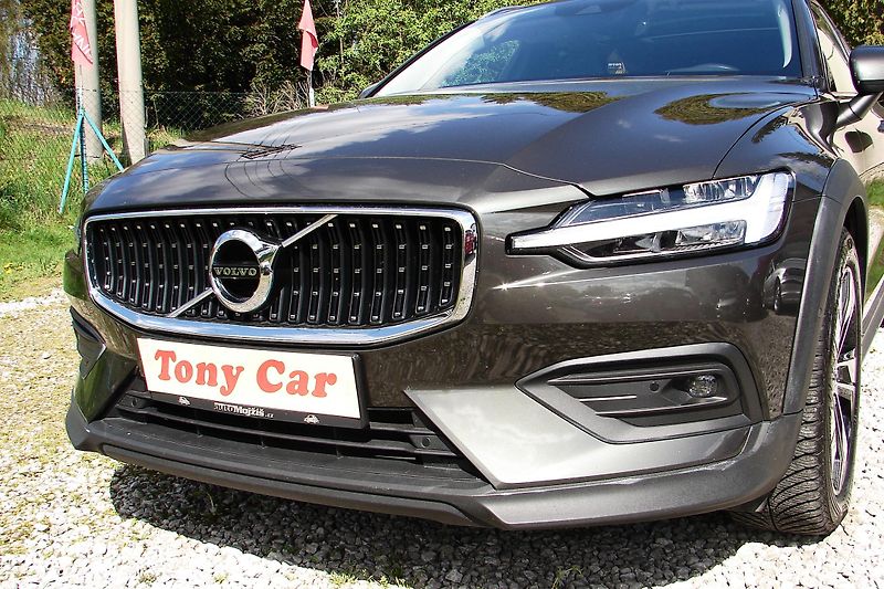 Volvo V60 CC 2.0B4 AWD MildHybrid ZADÁN! - fotka 44 z 46