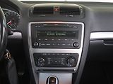 Škoda Octavia (2010) 2.0 TDI, nová STK, slušný stav - náhled 12