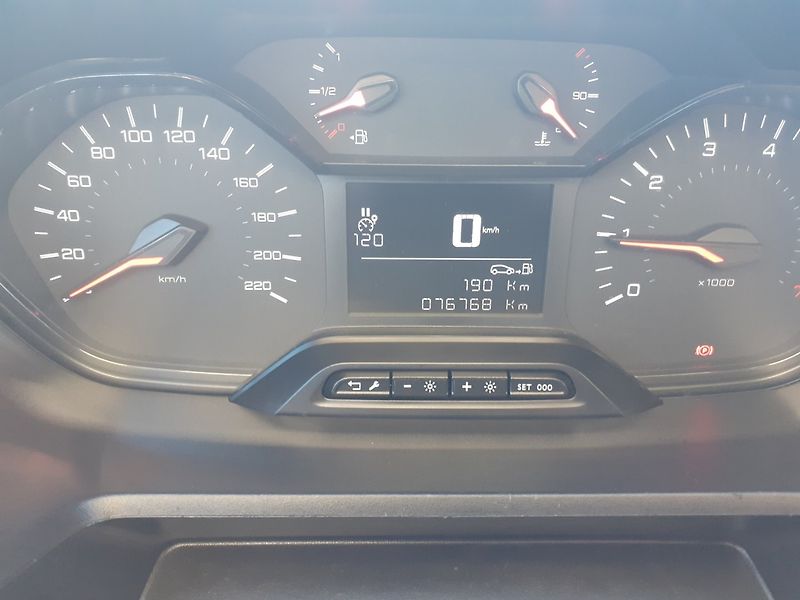 Peugeot Partner (2021) 1.5 Blue HDi  C.HMOT.2365 KG - fotka 10 z 37