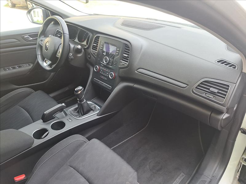 Renault Mégane 1,5 dCi Grandtour - fotka 36 z 41