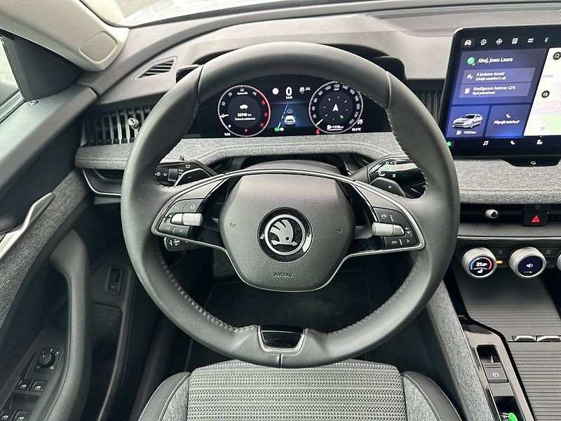 Škoda Superb Combi Selection 2,0TDI 110kW D - fotka 8 z 34