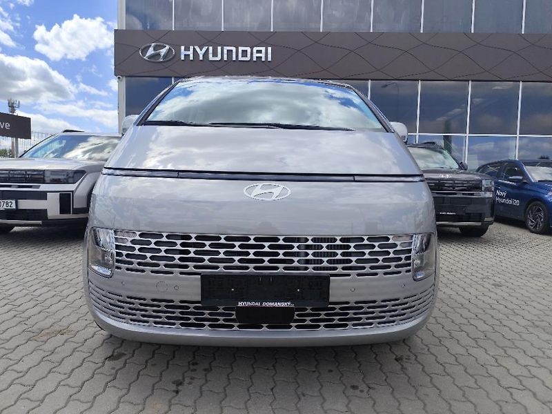 Hyundai Staria (2025) 1.6 HEV Tour 9míst SMART - fotka 2 z 9
