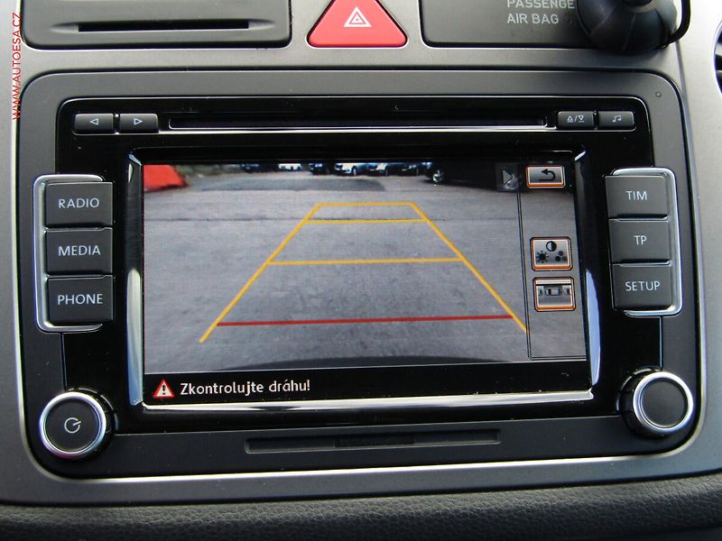 Volkswagen Tiguan (2010) 2.0 TDi 4x4, 2.maj,ČR - fotka 16 z 18