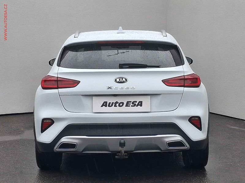 Kia XCeed (2020) 1.6 CRDi, 2.maj,ČR, TZ, LED - fotka 5 z 20
