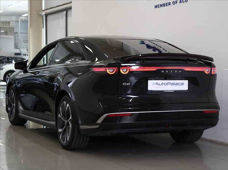Mazda 6e 0,0 68kWh 190kW Takumi PLUS ČR - fotka 4 z 32