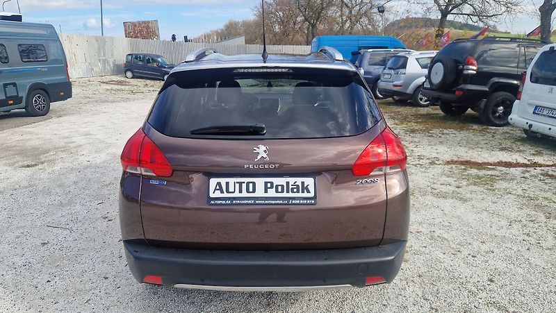 Peugeot 2008 1,6 HDI - fotka 8 z 14