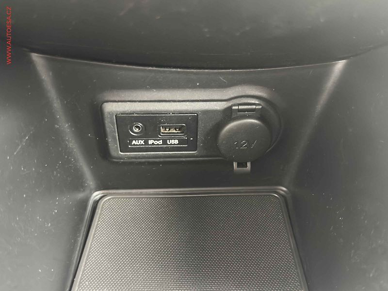 Hyundai ix20 (2012) 1.4i, ČR, Klima - fotka 16 z 18