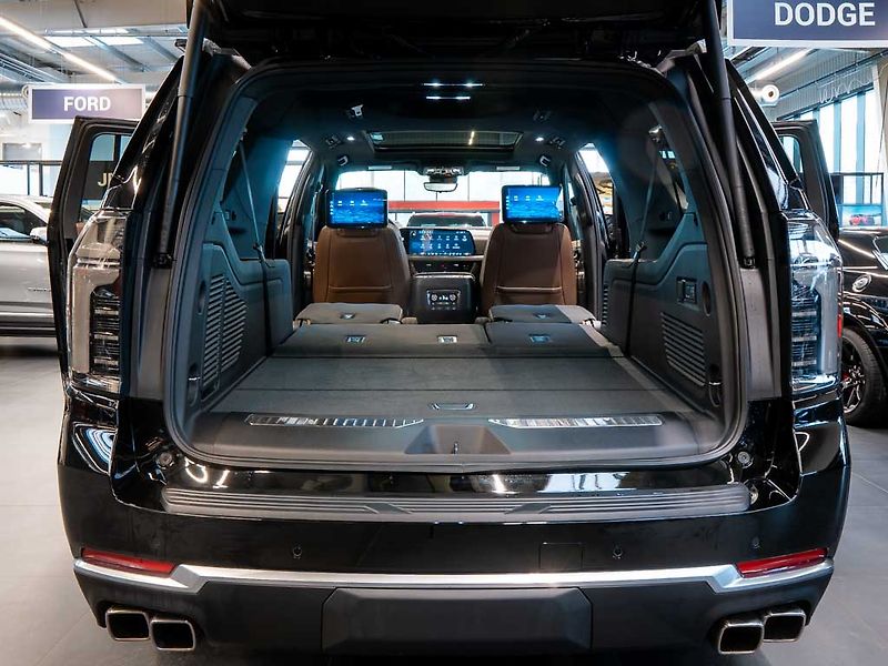 Chevrolet Suburban (2026) 6.2 V8 High Country 2026 - fotka 9 z 47