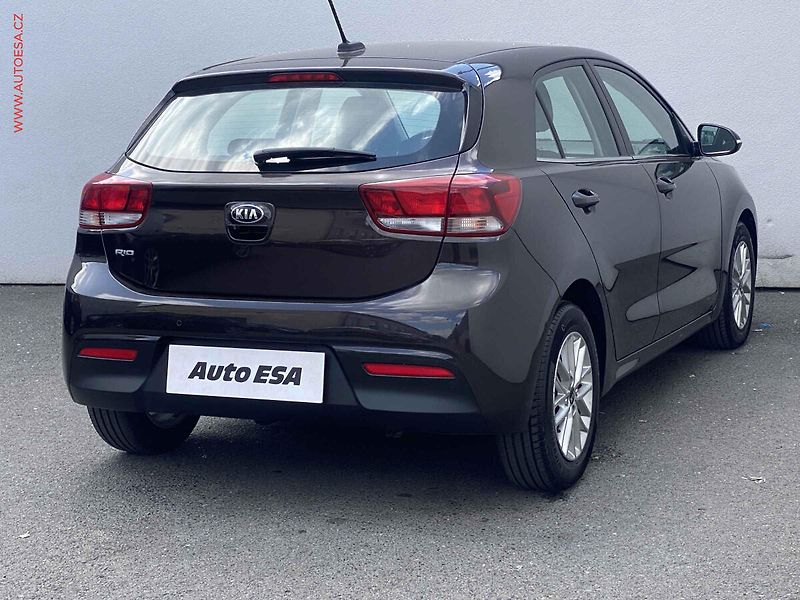 Kia Rio (2018) 1.4CVVT, 1.maj,ČR, Exclusive - fotka 4 z 17