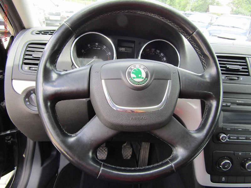 Škoda Yeti (2011) 1.4i, AC, výhřev sed. - fotka 14 z 15