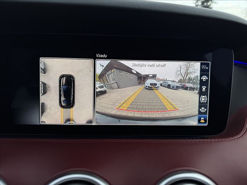 Mercedes-Benz Třídy S 560 4Matic AMG - fotka 22 z 37