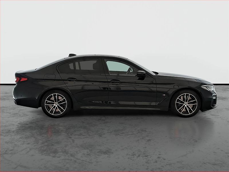 BMW Řada 5 (2021) 540d xDrive - fotka 6 z 16