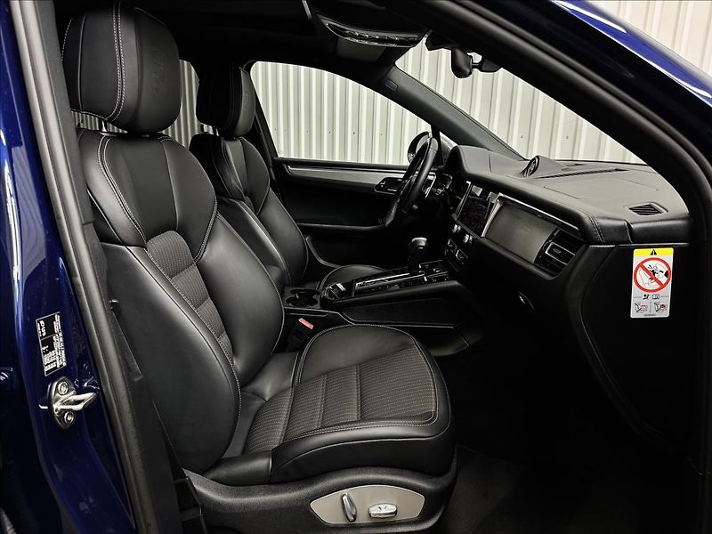 Porsche Macan T CHRONO PASM PANO MATRIX LED - fotka 45 z 49