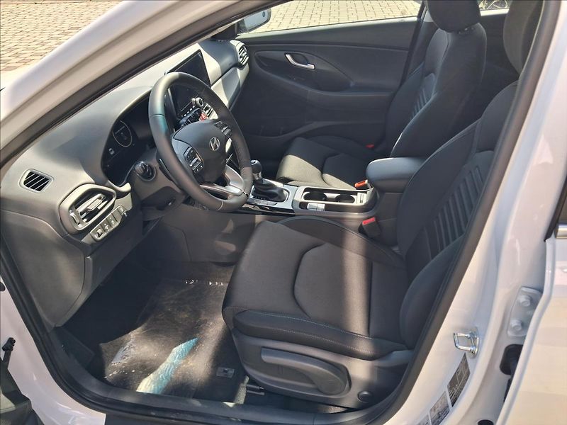Hyundai i30 (2026) 1,6   TGDI DCT STYLE - fotka 8 z 13