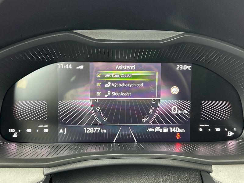 Škoda Scala (2025) 1.0TSI 85kW Top Selection - fotka 10 z 31