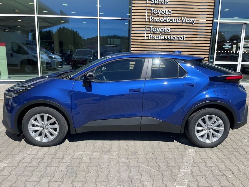Toyota C-HR 1,8 Comfort Business - fotka 3 z 11