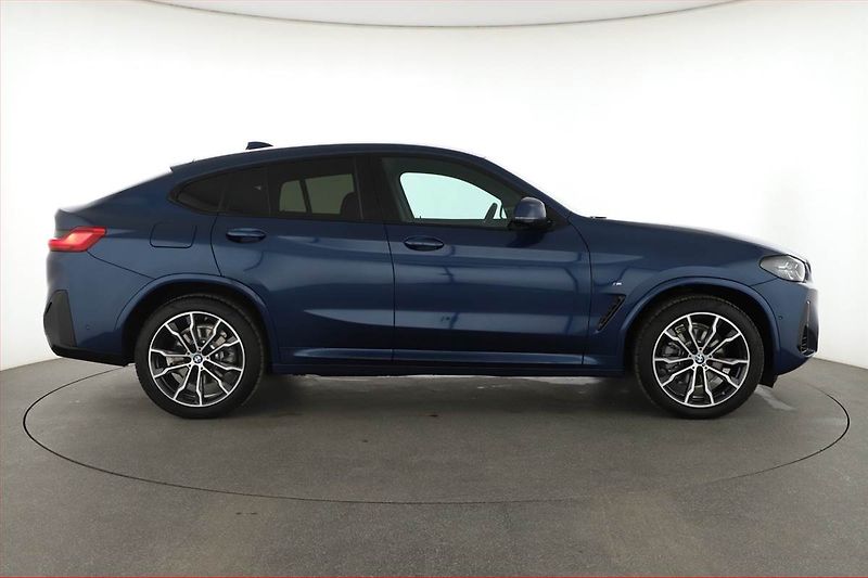 BMW X4 (2025) xDrive20i, Výhřev, Navi - fotka 6 z 19