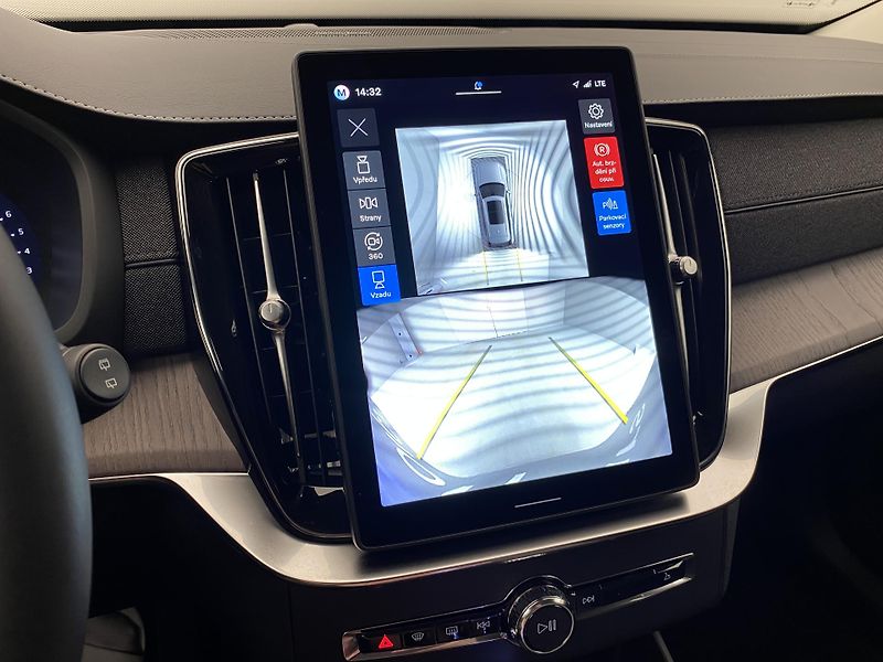 Volvo XC90 (2026) B5 AWD AUT BRIGHT PLUS 7míst - fotka 66 z 73