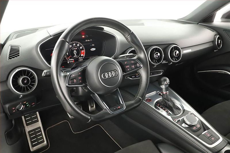 Audi TTS (2015) 2.0 TFSI - fotka 7 z 29
