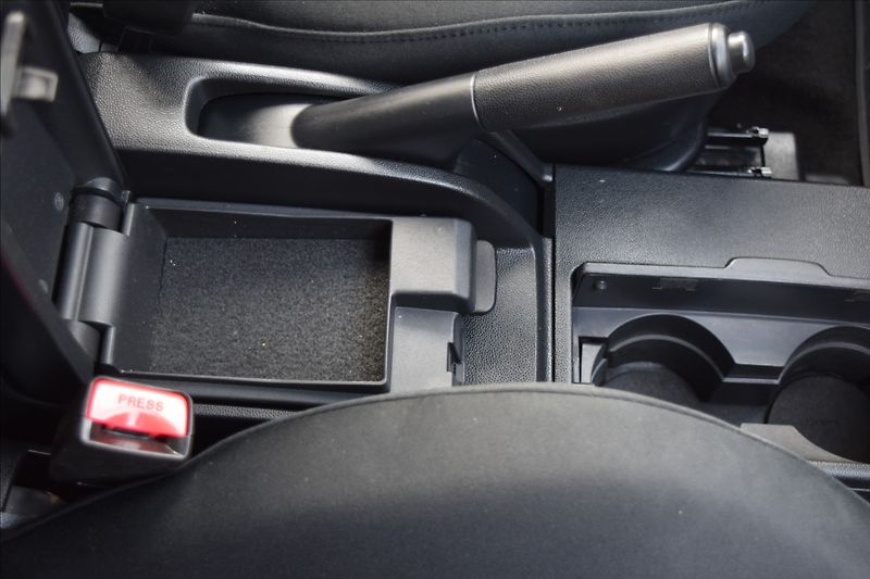 Mazda 5 1,8 i(MZR) 85KW 7 MÍST TAŽNÉ - fotka 39 z 40