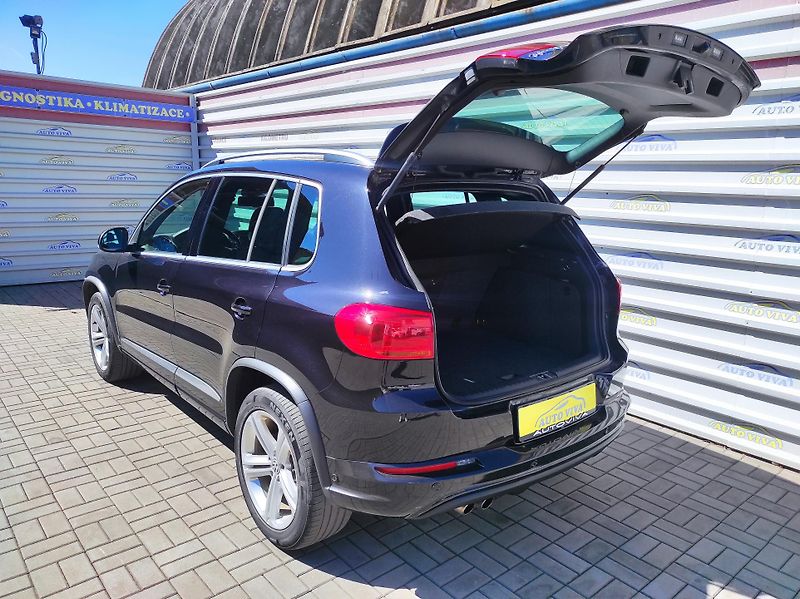 Volkswagen Tiguan 2,0TDi R-Line,4x4,DSG,S&S - fotka 29 z 39