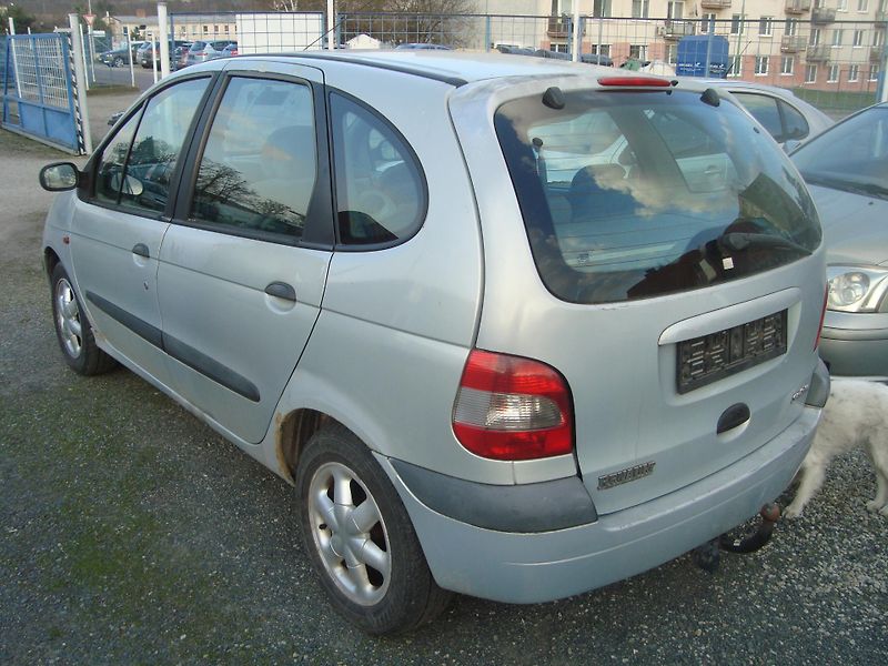 Renault Scénic (1999) 1,6 - fotka 4 z 14