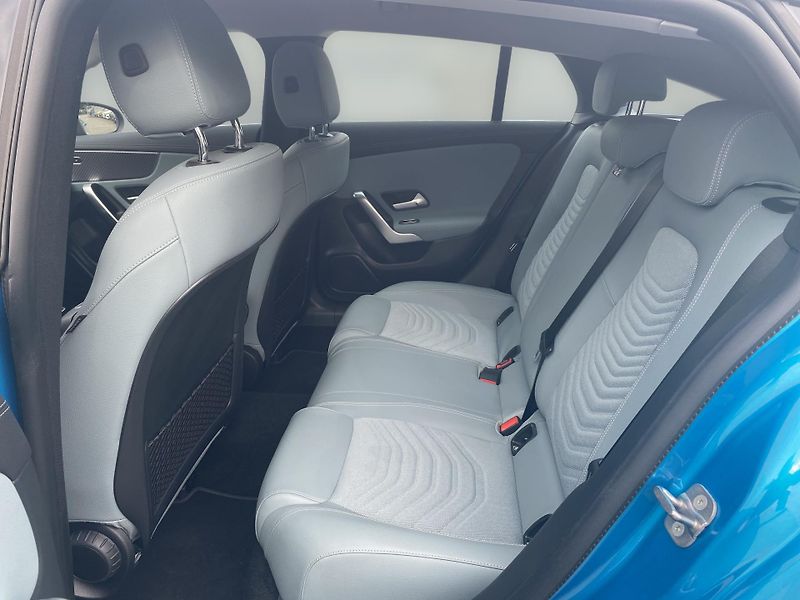 Mercedes-Benz CLA 180d SB Progressive - fotka 15 z 27