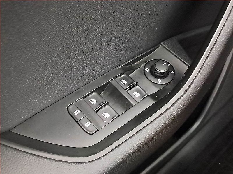 Škoda Superb (2019) 2.0 TDI - fotka 19 z 19