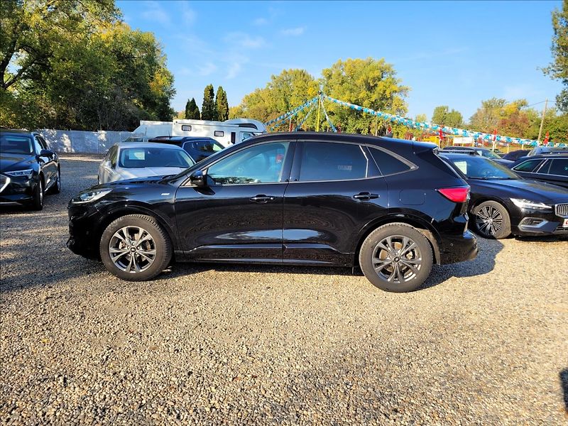 Ford Kuga 2,0 D,ST-line,led,kůže - fotka 3 z 50