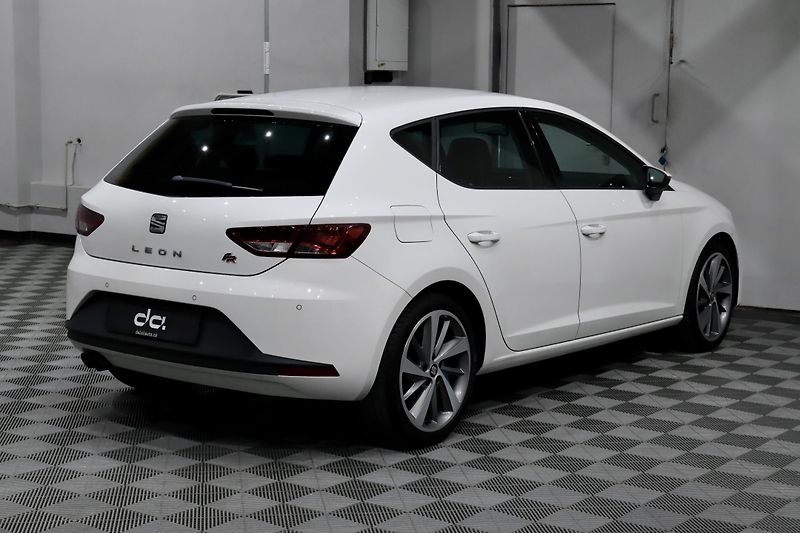 Seat Leon  1.4 TSI 92 kW FR - fotka 6 z 35