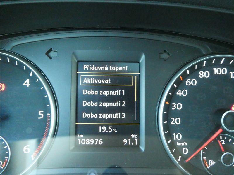 Volkswagen Sharan 2,0 TDi HIGHLINE, rezervace - fotka 37 z 50