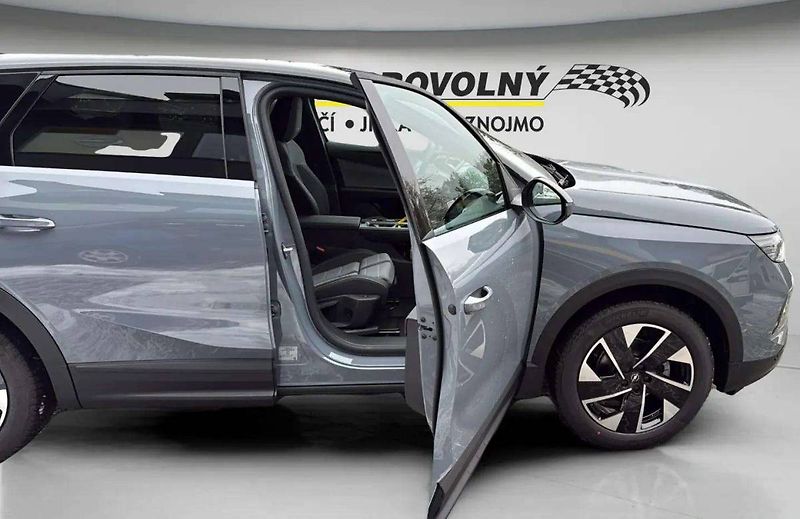 Opel Grandland (2026) GS Hybrid 1.2 TURBO (107kW/145 - fotka 13 z 23