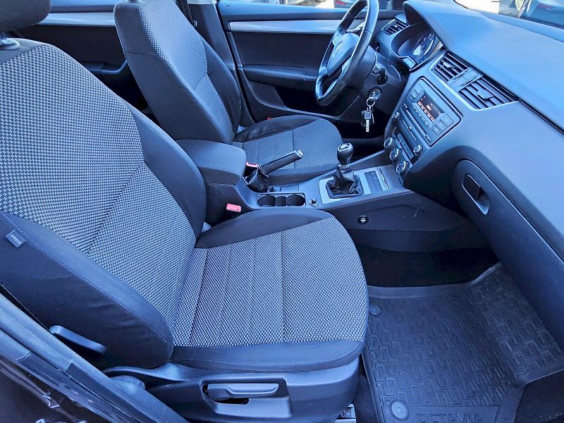 Škoda Octavia (2013) Ambition 1,2TSI - fotka 15 z 22