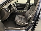 Volvo XC60 B4 AWD DARK PLUS AUT CZ - náhled 2