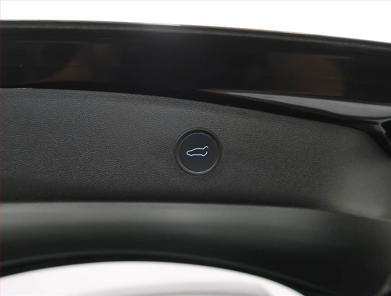 Tesla Model 3 (2021) Std Range Plus LFP, SoH 92% - fotka 29 z 32
