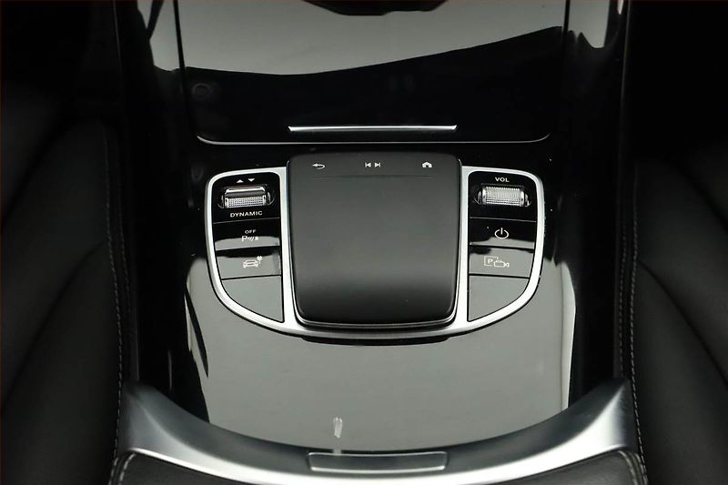 Mercedes-Benz EQC (2020) 400 4MATIC, SoH 95% - fotka 27 z 31