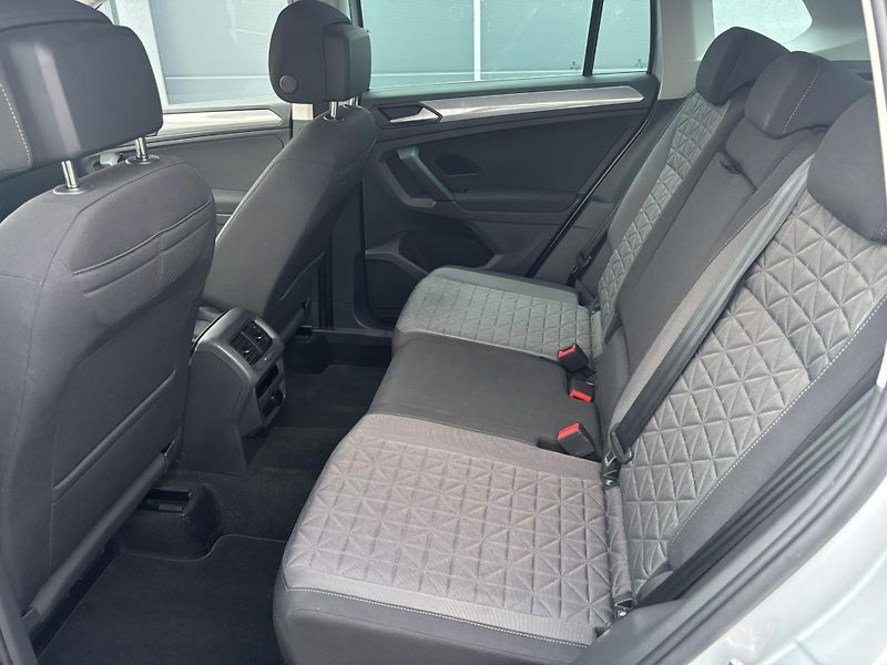 Volkswagen Tiguan (2023) Life 2.0 TDI (110 kW) AUT - fotka 19 z 20