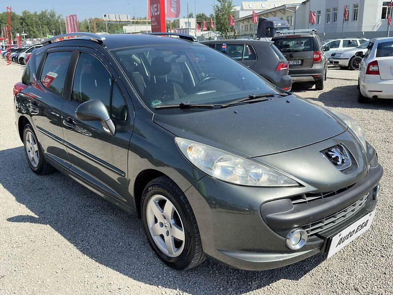 Peugeot 207 (2009) 1.4i, Panor, AC - fotografie inzerátu